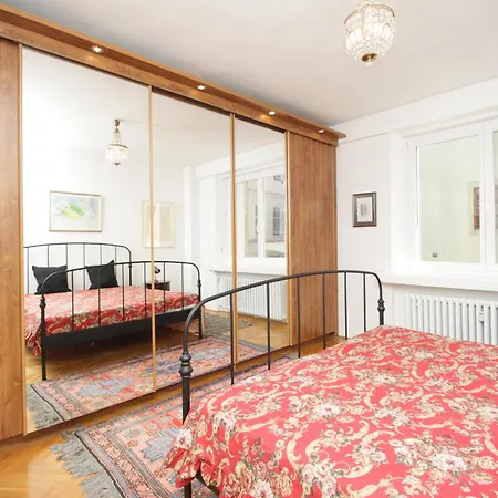 Old Centre Antik - Panska דירה